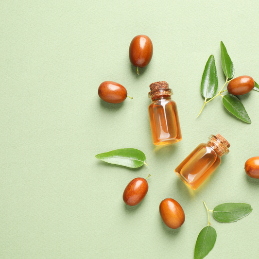 This One-Ingredient Jojoba Oil Recipe Will Transform Your Skin (so easy you won't believe it!)