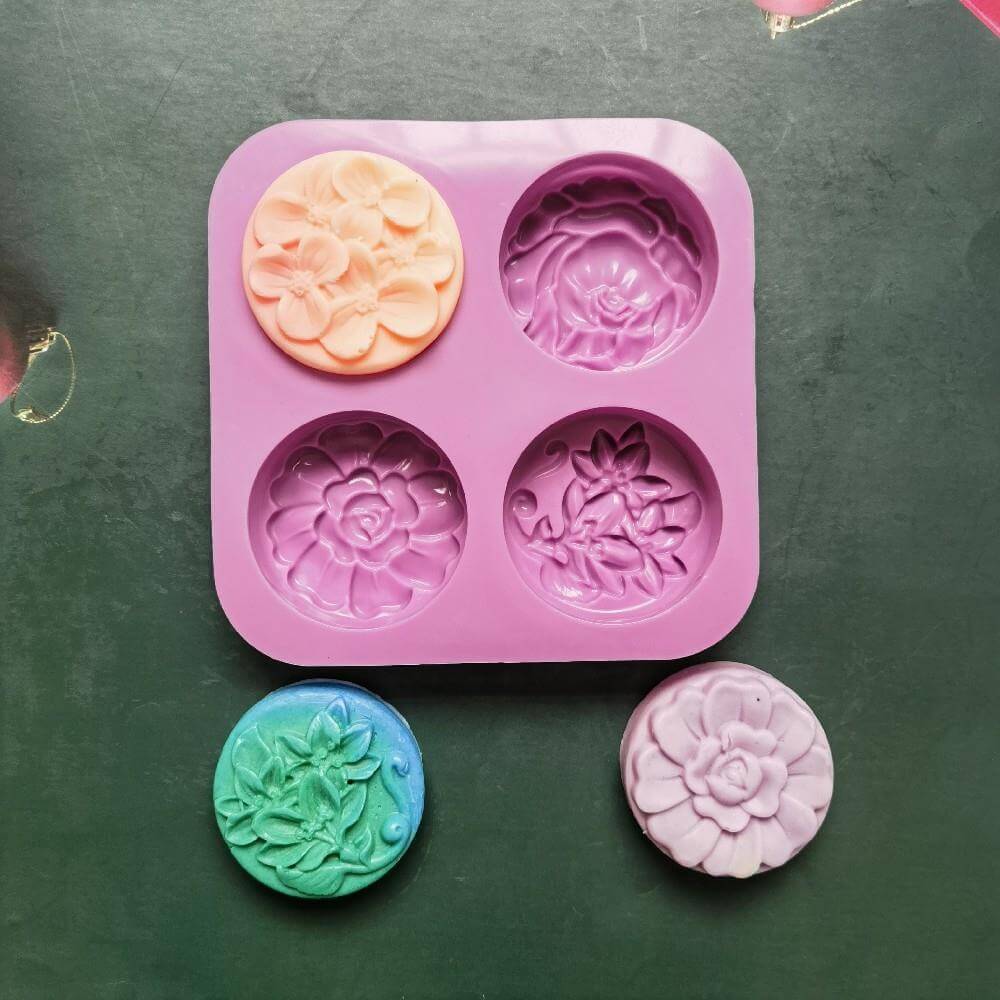 Delicate Floral Silicone Mold (60g) - 4 bars